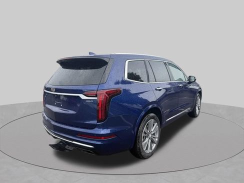 Certified 2025 Cadillac XT6 Premium Luxury FWD image 6