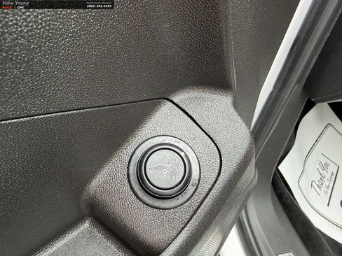 Used 2018 GMC Terrain Denali w/ Advanced Safety Package AWD/4WD image 19