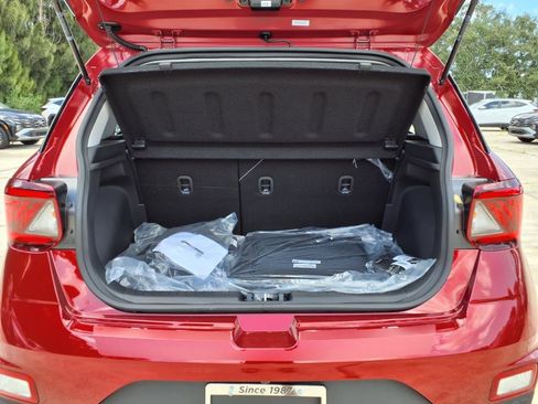 New 2025 Hyundai Venue SEL image 29