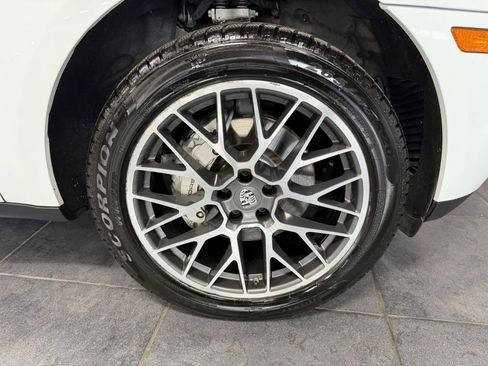 Used 2017 Porsche Macan S image 24