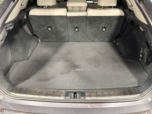 Used 2018 Lexus RX 450h AWD w/ Luxury Package image 28