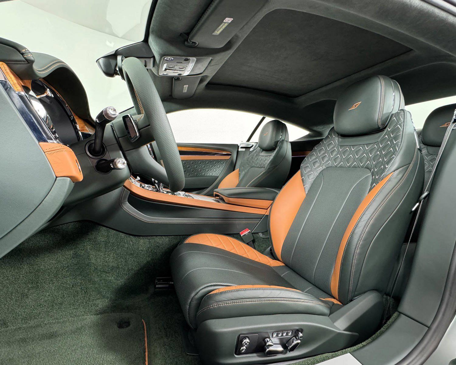 Used 2024 Bentley Continental GT V8 AWD/4WD image 17