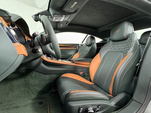 Used 2024 Bentley Continental GT V8 AWD/4WD image 17