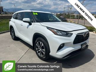 Used 2026 Toyota Highlander AWD 360° Tour