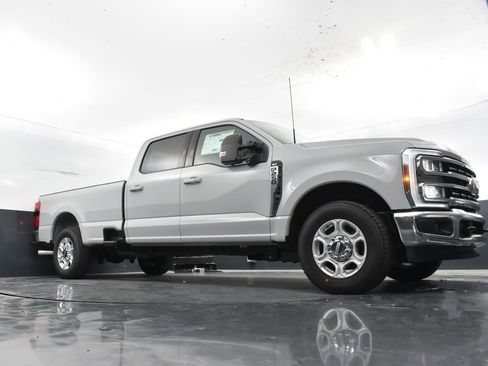 New 2026 Ford F250 XLT w/ XLT Premium Package RWD image 29