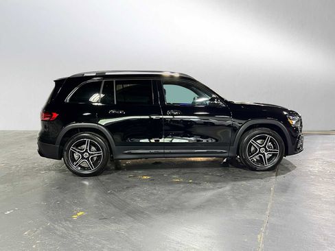 New 2026 Mercedes-Benz GLB 250 4MATIC image 2