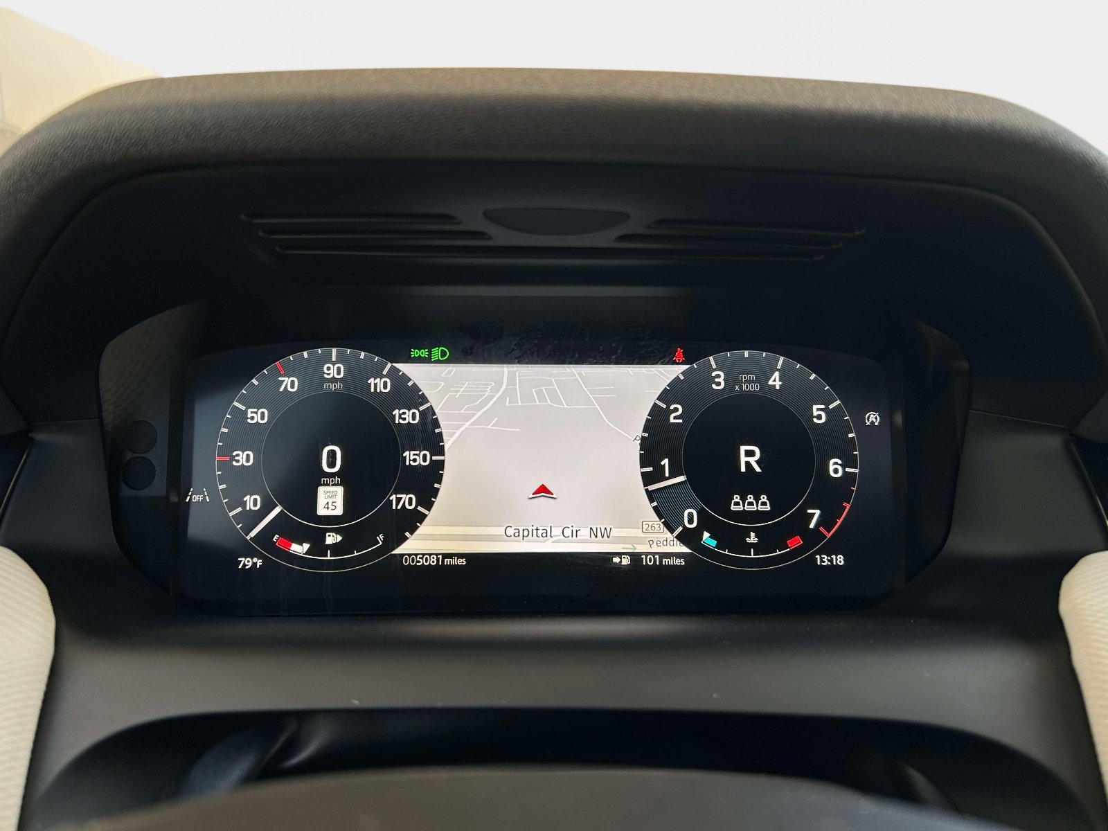 Used 2026 Land Rover Discovery Sport Landmark AWD/4WD image 19
