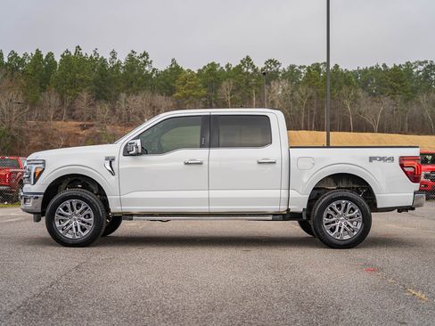 Used 2024 Ford F150 Lariat w/ FX4 Off-Road Package image 4