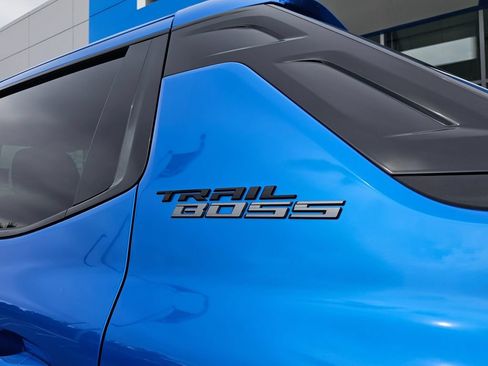 Used 2026 Chevrolet Silverado EV Trail Boss AWD/4WD image 20