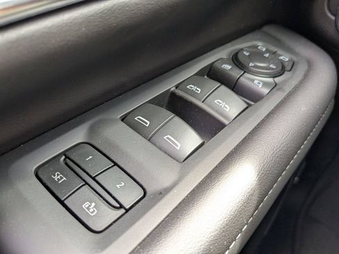 Used 2024 Chevrolet Tahoe Z71 w/ Luxury Package AWD/4WD image 23