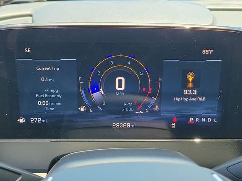 Certified 2025 Chevrolet Traverse LT FWD image 30