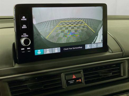 Certified 2025 Honda Pilot Touring image 20