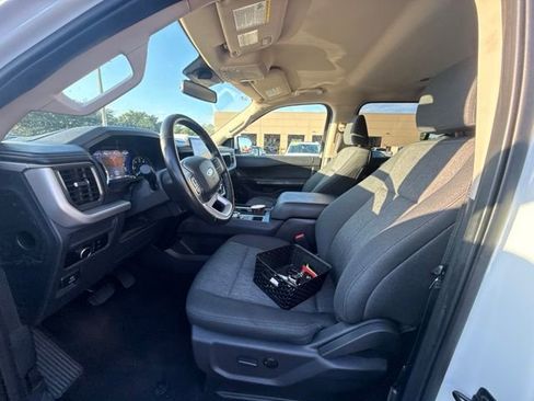 Used 2024 Ford Expedition Max XLT RWD image 6