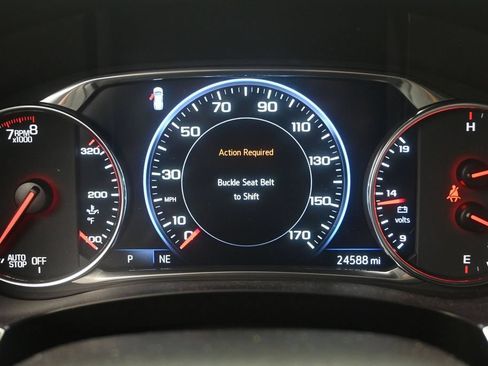 Used 2023 Chevrolet Traverse Premier FWD image 13
