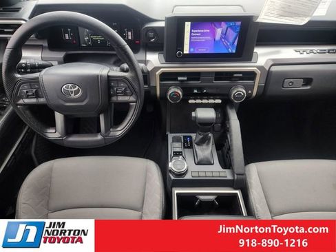 Used 2025 Toyota Tacoma SR5 image 27