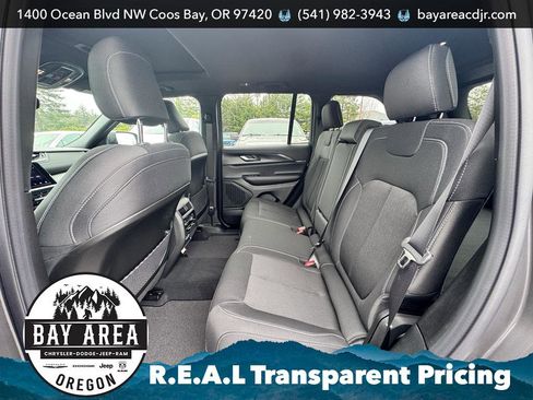 New 2026 Jeep Grand Cherokee Laredo X image 18