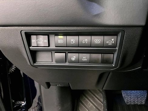 Used 2022 Toyota Tundra Platinum image 35