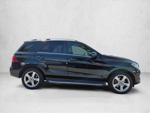 Used 2018 Mercedes-Benz GLE 350 4MATIC image 4