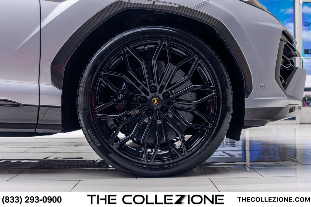 Used 2026 Lamborghini Urus SE AWD/4WD image 45