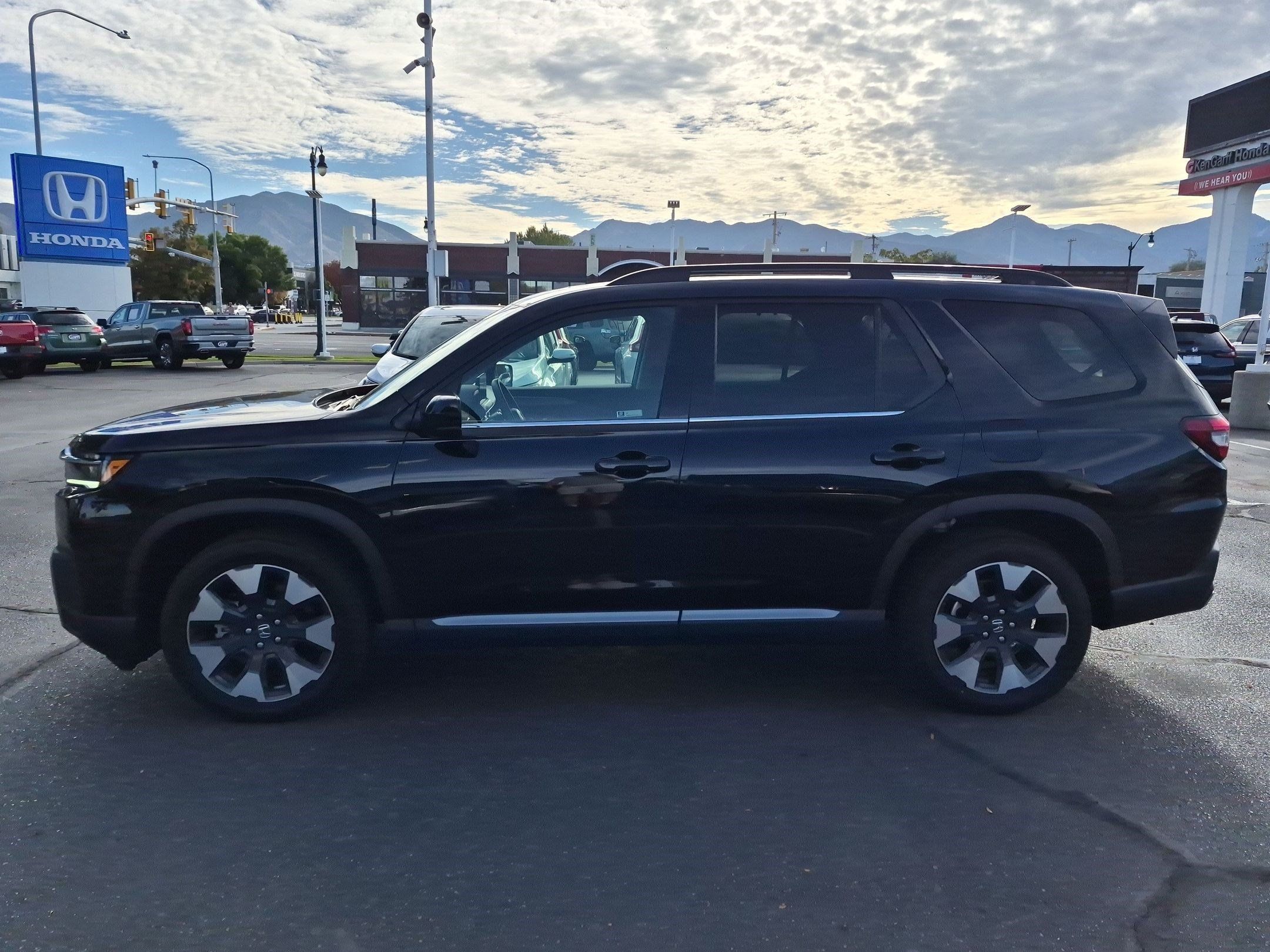 Certified 2026 Honda Pilot Elite image 9