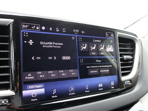 Used 2024 Chrysler Pacifica Touring-L image 34