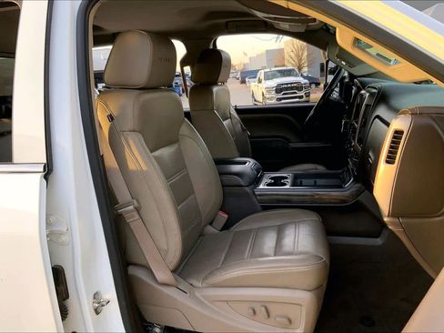 Used 2015 GMC Sierra 2500 Denali w/ Duramax Plus Package image 8