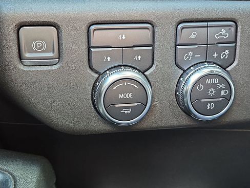 Certified 2024 GMC Sierra 2500 SLE w/ SLE Value Package; image 20