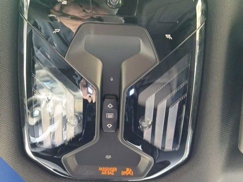 Used 2025 BMW X3 xDrive30i w/ Premium Package image 28