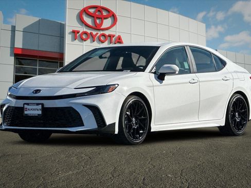 Certified 2026 Toyota Camry SE image 7