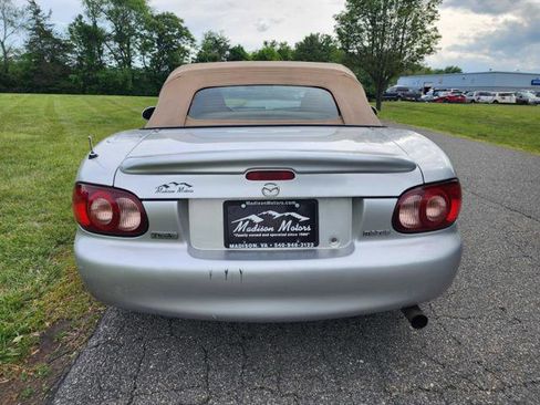 Used 2001 MAZDA MX-5 Miata RWD image 7