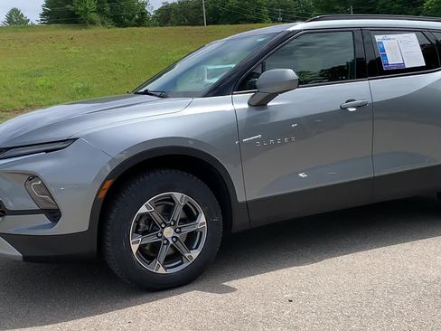 Used 2023 Chevrolet Blazer LT w/ Convenience Package FWD image 9