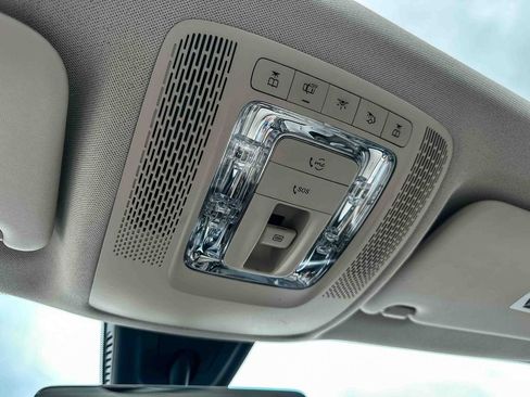 Used 2021 Mercedes-Benz GLB 250 image 35