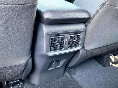 Used 2024 Toyota RAV4 LE AWD/4WD image 33