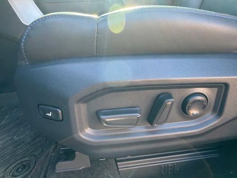 Used 2025 Toyota Sequoia Platinum AWD/4WD image 23