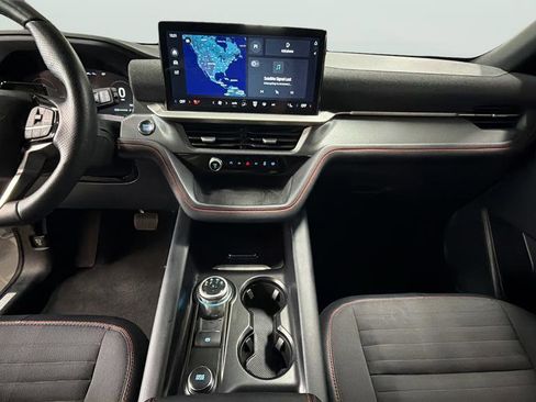 Used 2025 Ford Explorer ST-Line w/ ST-Line Street Pack image 23