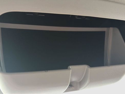 Used 2023 Chevrolet Equinox LT AWD/4WD image 24