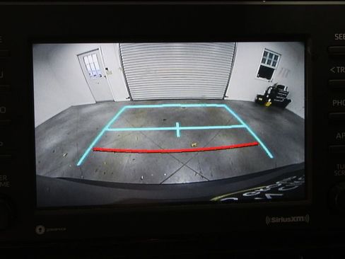 Used 2022 Toyota RAV4 LE FWD image 31