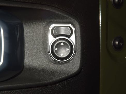 Used 2024 Jeep Wrangler Unlimited Sport AWD/4WD image 46