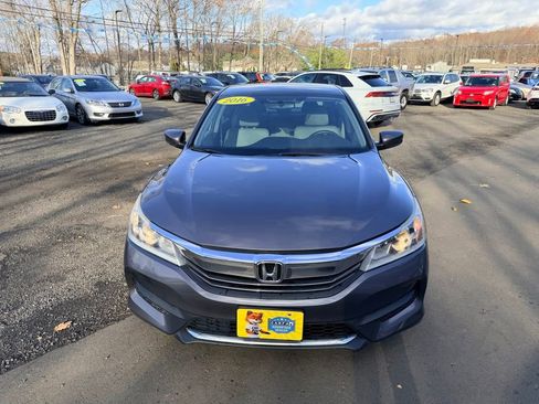 Used 2016 Honda Accord LX image 2