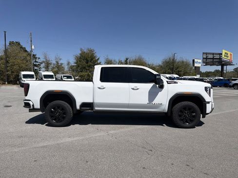 Used 2024 GMC Sierra 2500 AT4 w/ AT4 Premium Plus Package image 4