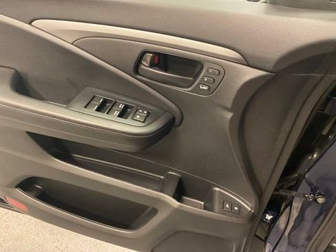 Used 2023 Honda Passport EX-L image 19