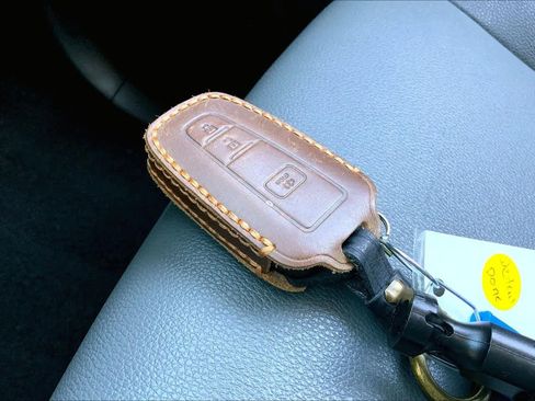 Used 2023 Toyota 4Runner SR5 Premium w/ Moonroof Package image 15