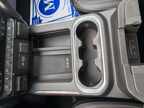 Used 2020 Chevrolet Silverado 2500 High Country w/ Technology Package image 30