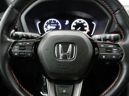 Used 2025 Honda Pilot TrailSport image 17