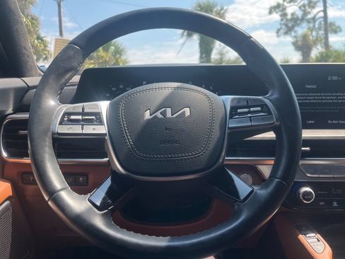 Used 2025 Kia Telluride SX Prestige X-Pro AWD/4WD image 16