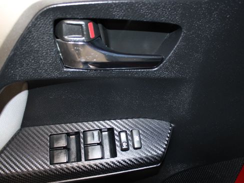 Used 2015 Toyota RAV4 XLE image 11