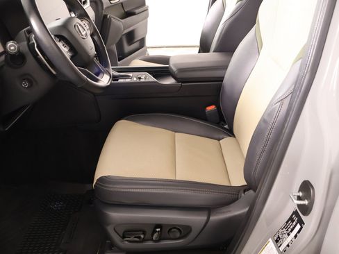 Used 2024 Lexus GX 550 AWD/4WD image 12