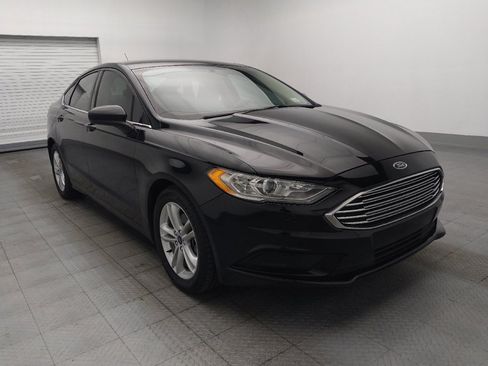 Used 2018 Ford Fusion SE w/ Fusion SE Technology Package FWD image 13