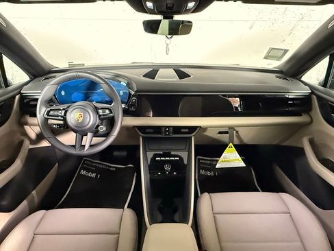New 2025 Porsche Macan Electric image 21