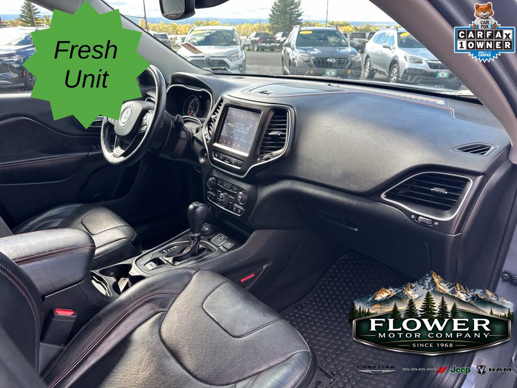 Used 2019 Jeep Cherokee Trailhawk AWD/4WD image 12